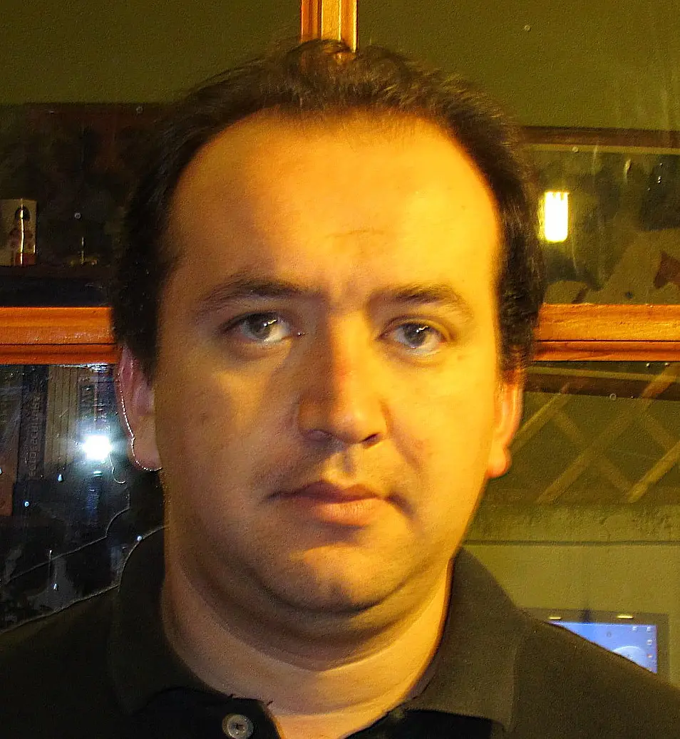 Cristian — Desarrollo & Arquitectura en PLAI